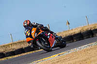 anglesey-no-limits-trackday;anglesey-photographs;anglesey-trackday-photographs;enduro-digital-images;event-digital-images;eventdigitalimages;no-limits-trackdays;peter-wileman-photography;racing-digital-images;trac-mon;trackday-digital-images;trackday-photos;ty-croes